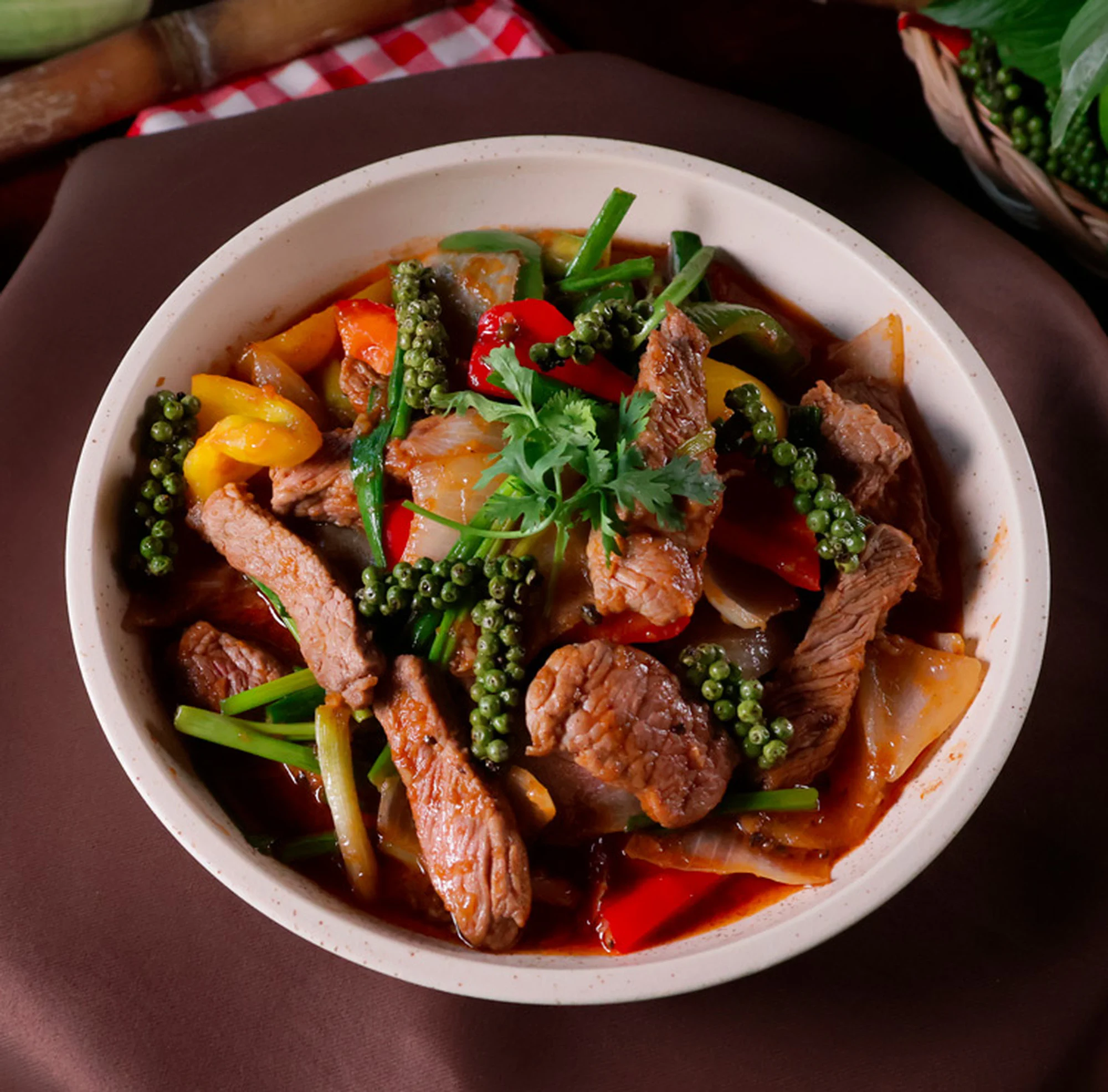 Wok Beef bell-peppers & green pepper